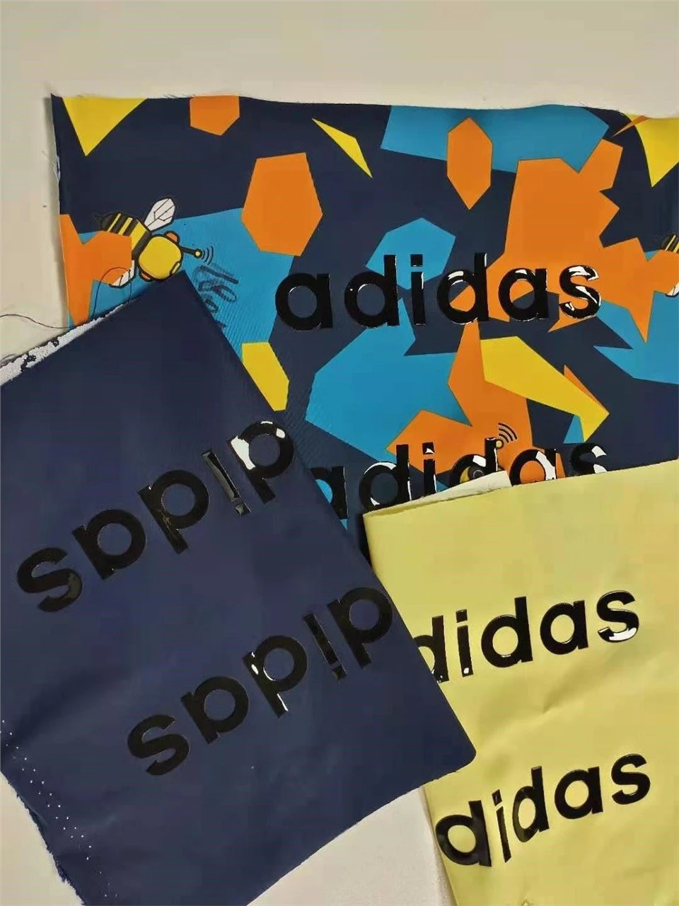 Farba do sitodruku na tkaninie